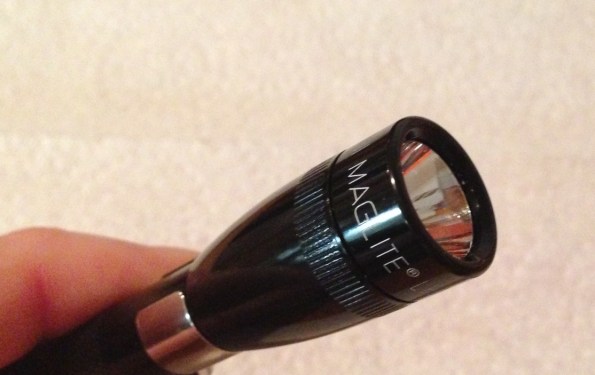 mini_mag_led_2aa_4