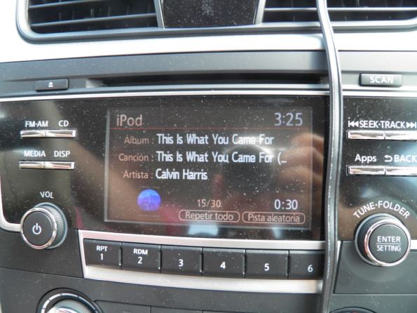 iPhone_sur_autoradio - 1.jpg