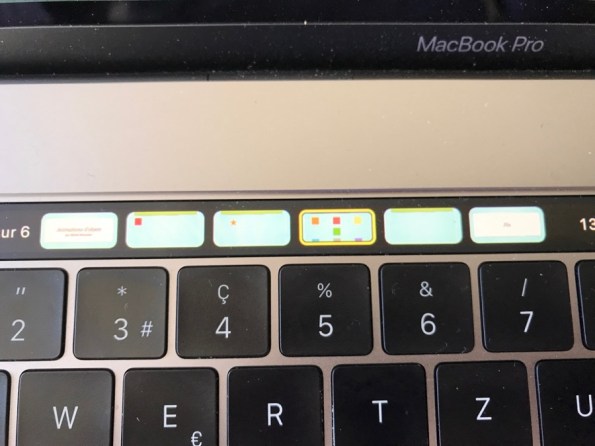 Keynote_Touch_Bar.jpg
