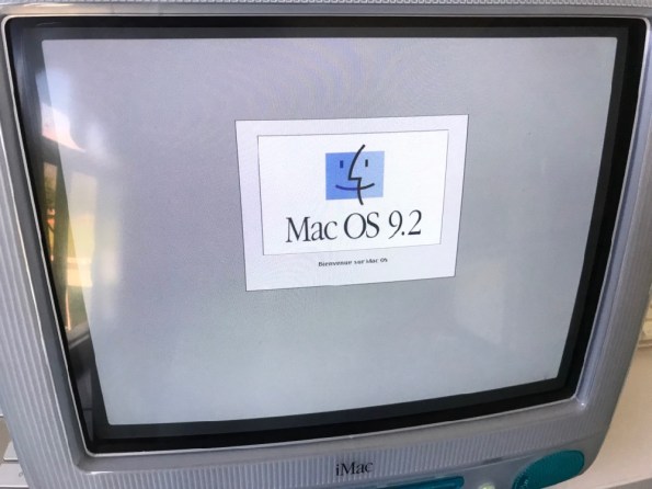 Mac_OS_9.2.2_iMac_1